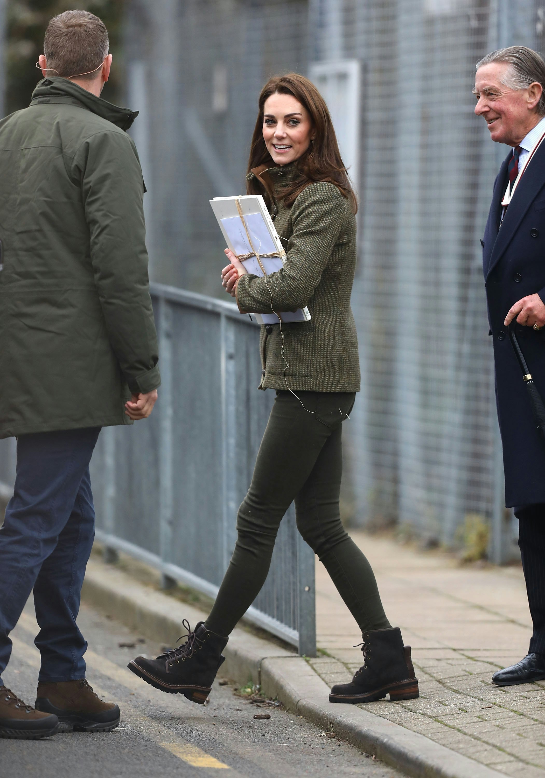 Kate Middleton Shows How To Wear Combat Boots With Skinny Jeans ...