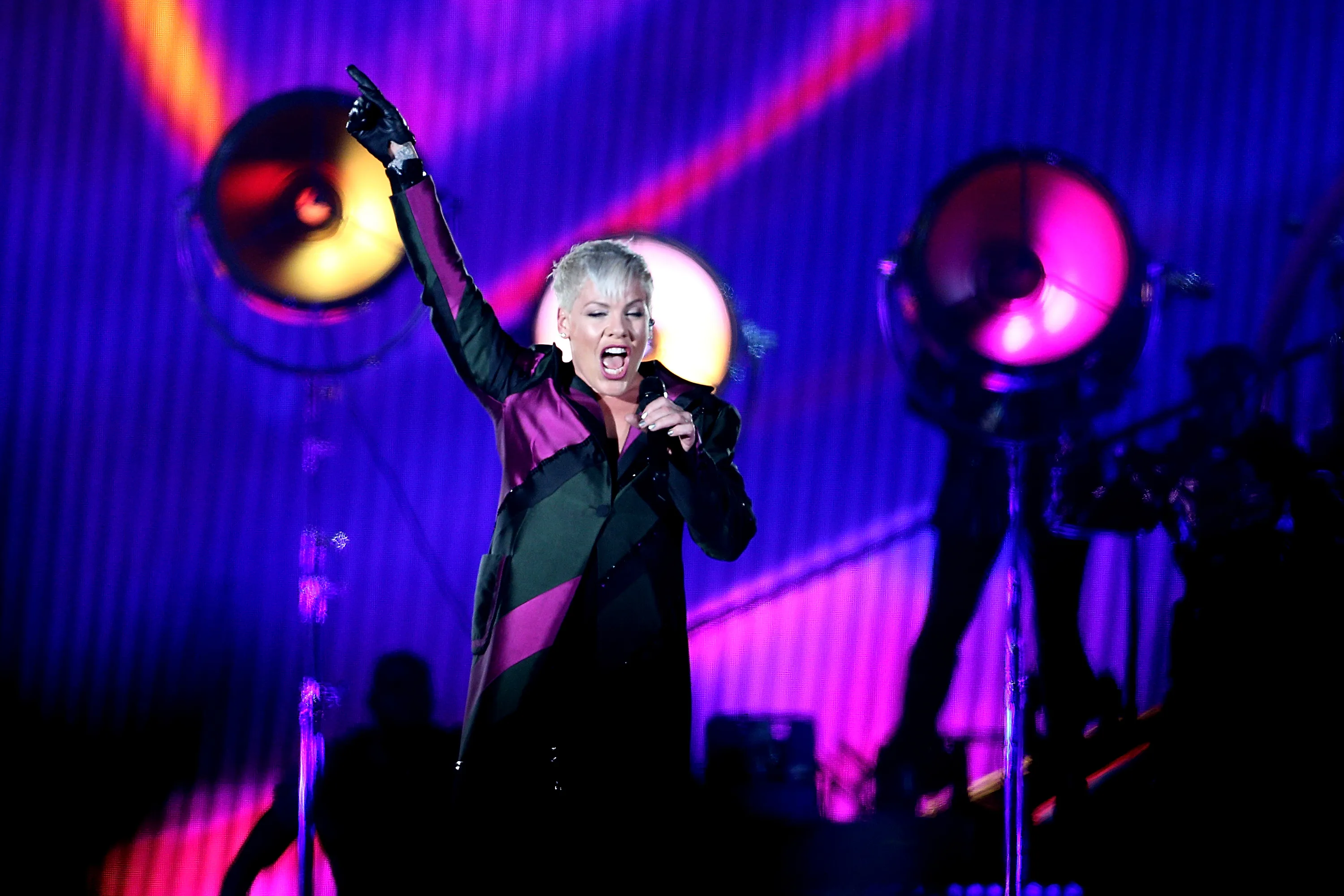 Pink’s Bedtime Routine With Her Kids Is Obviously The Best Thing Ever