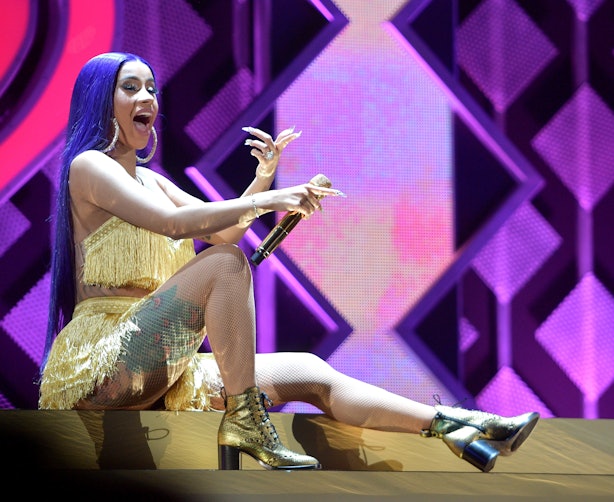 Cardi B Slammed Tomi Lahren For Mocking Her Political Views And Twitter Absolutely Loved It 1971