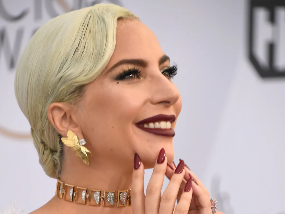 lady gaga sag awards 2019 dress Lady Gaga Wore A Dress Straight From The Couture Runway
