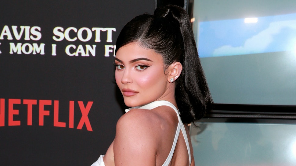 Kylie Jenners Dress For The Bieber Wedding Looked Like Chic