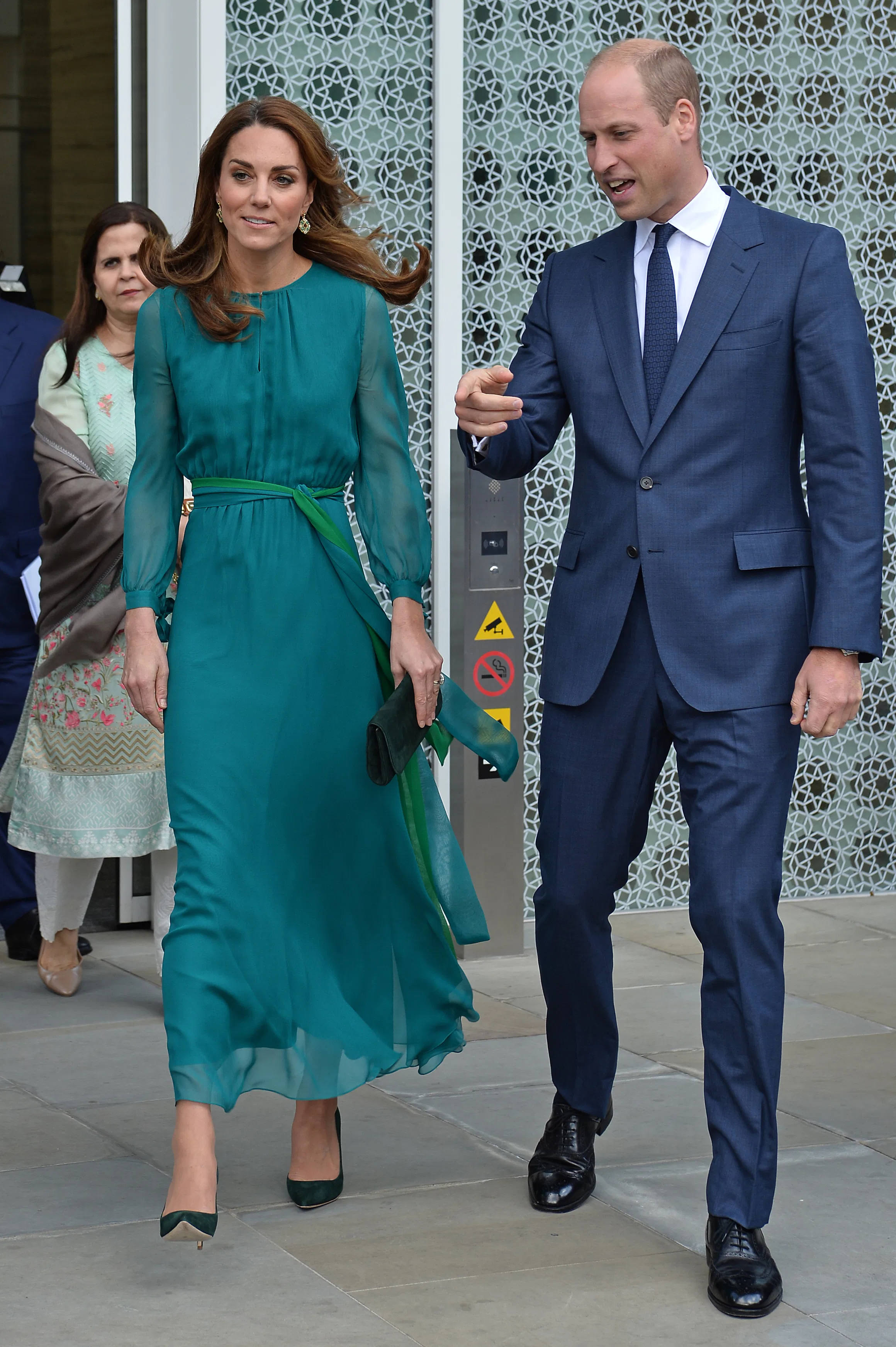 chinese dress ladies Kate Middleton A-line Blue Chiffon Lace Celebrity Dress Tusk Conservat
