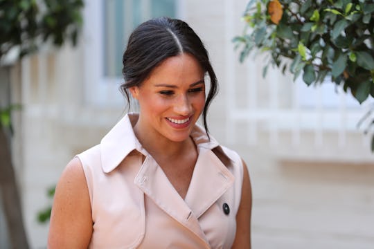 Meghan Markle declined a curtsy in favor of a hug