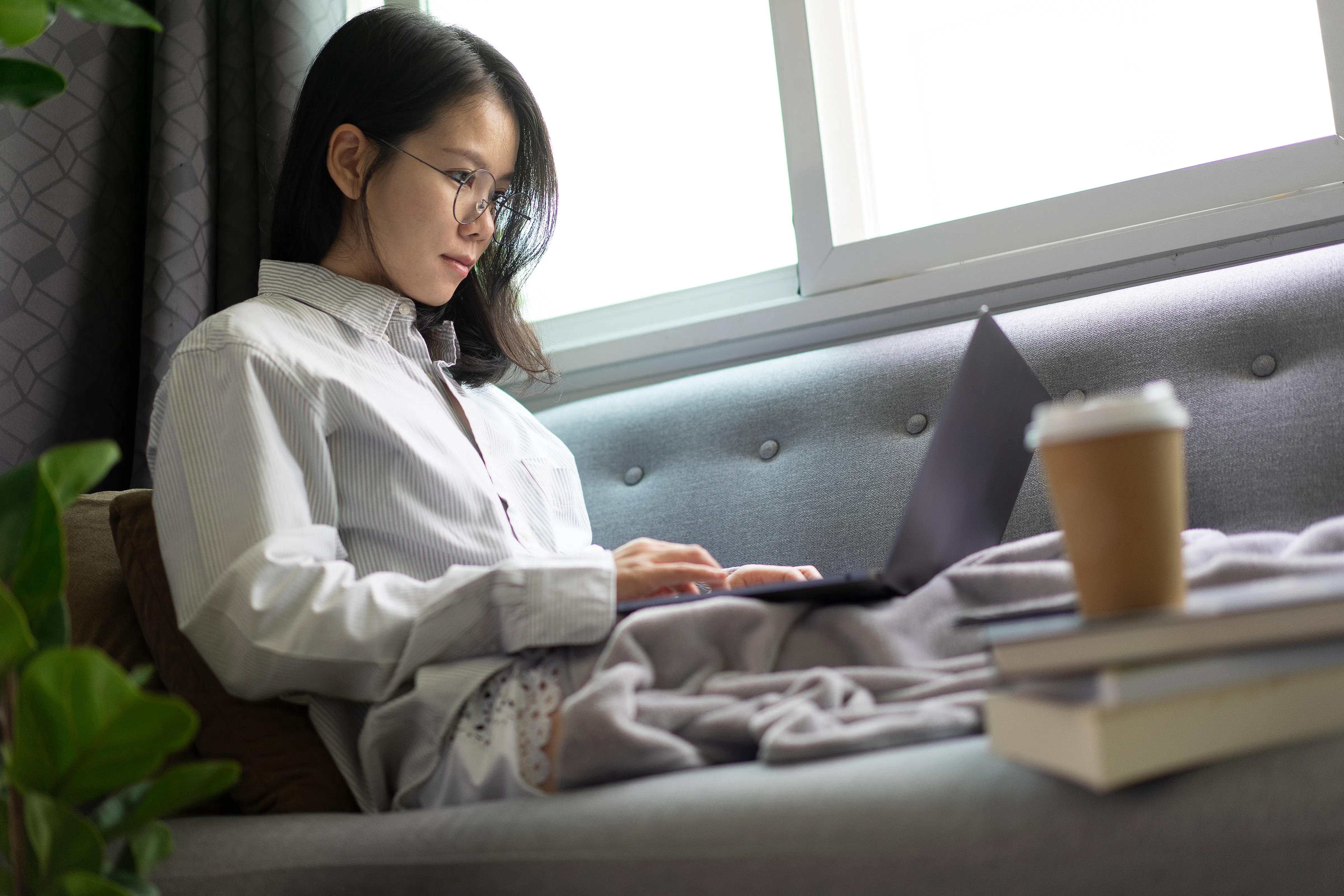 What Happens To Your Brain When You Check Emails After Work