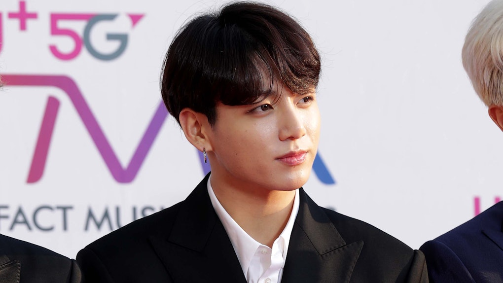 Bts Jungkook S New Half Blonde Hair Has Armys Hype For A Comeback