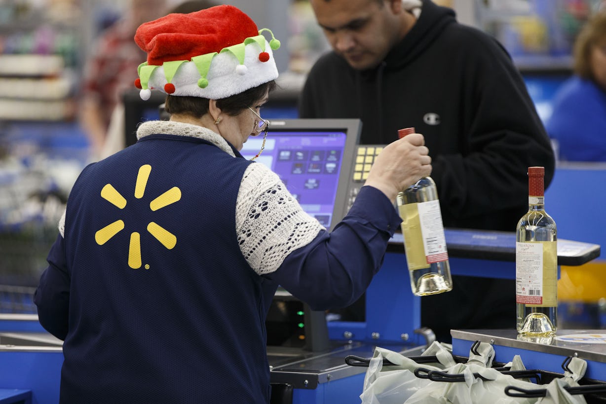 What Time Does Walmart Open On Black Friday? It Kind Of Depends