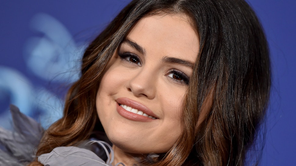 Who Is Selena Gomez Dating Now 2019 Was A Busy Year For The Star
