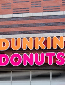 Dunkin's Black Friday Sale is going to get you free gift cards.