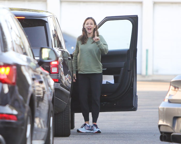 Jennifer Garner lost her car after hitting up Build-A-Bear because mom brain is real.
