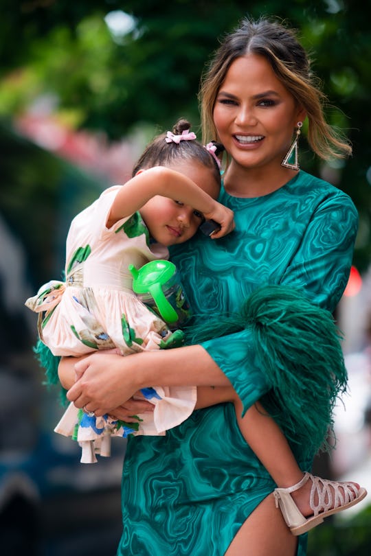 Chrissy Teigen's contribution for Luna's Thanksgiving potluck at her school was hilariously glorious...