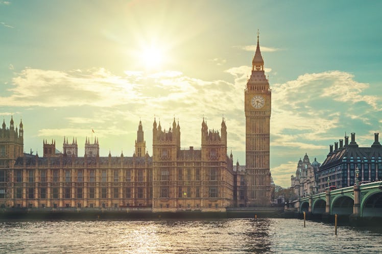 Dollar Flight Club's Nov. 26 deals to London are over 50% standard fares.