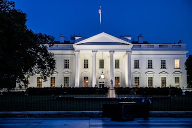 Photo of White House, where presidents live. People wonder if impeached presidents get a pension.