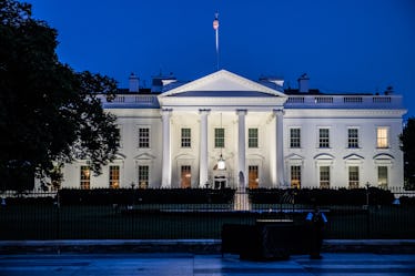 Photo of White House, where presidents live. People wonder if impeached presidents get a pension.