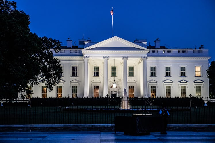 Photo of White House, where presidents live. People wonder if impeached presidents get a pension.