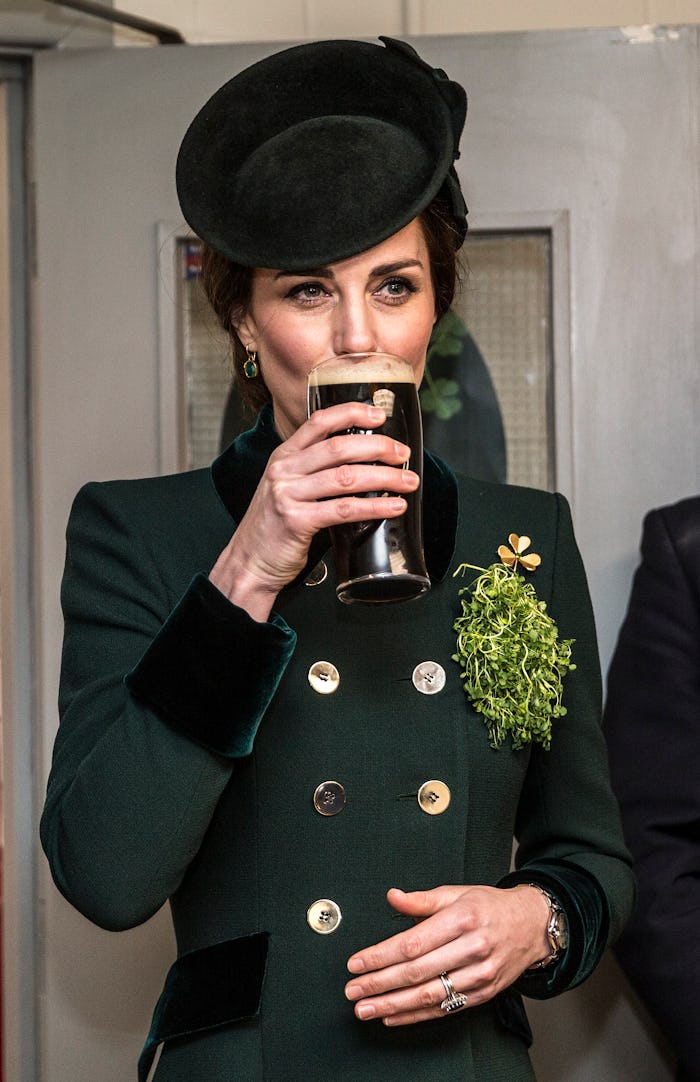 Kate Middleton reportedly had a moms' night out at a pub.