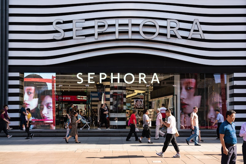 Sephora's color-coded baskets are going viral.
