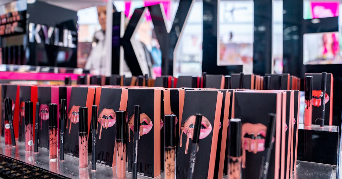 The 5 Best Things To Buy During Kylie Cosmetics' 12 Days Of ...