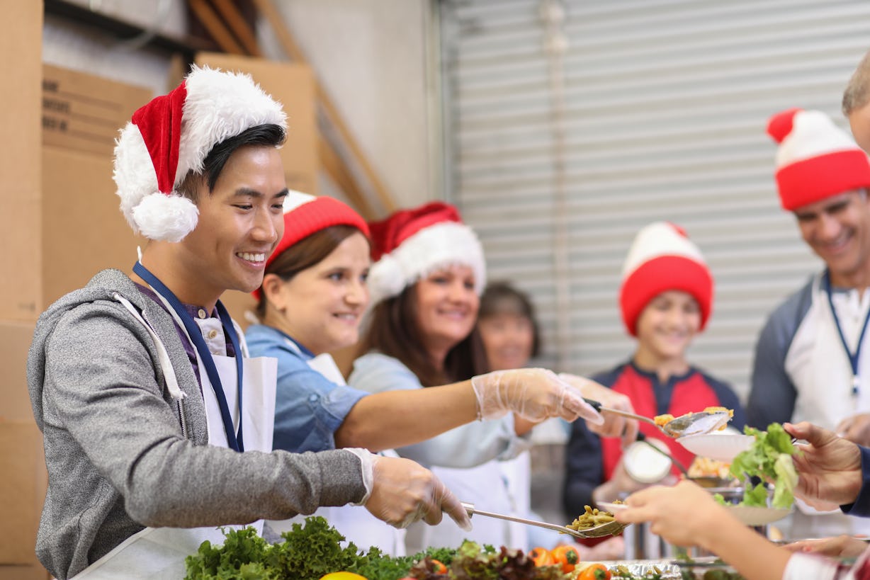 7 Places To Volunteer On Christmas Day To Help Spread Some Holiday Joy
