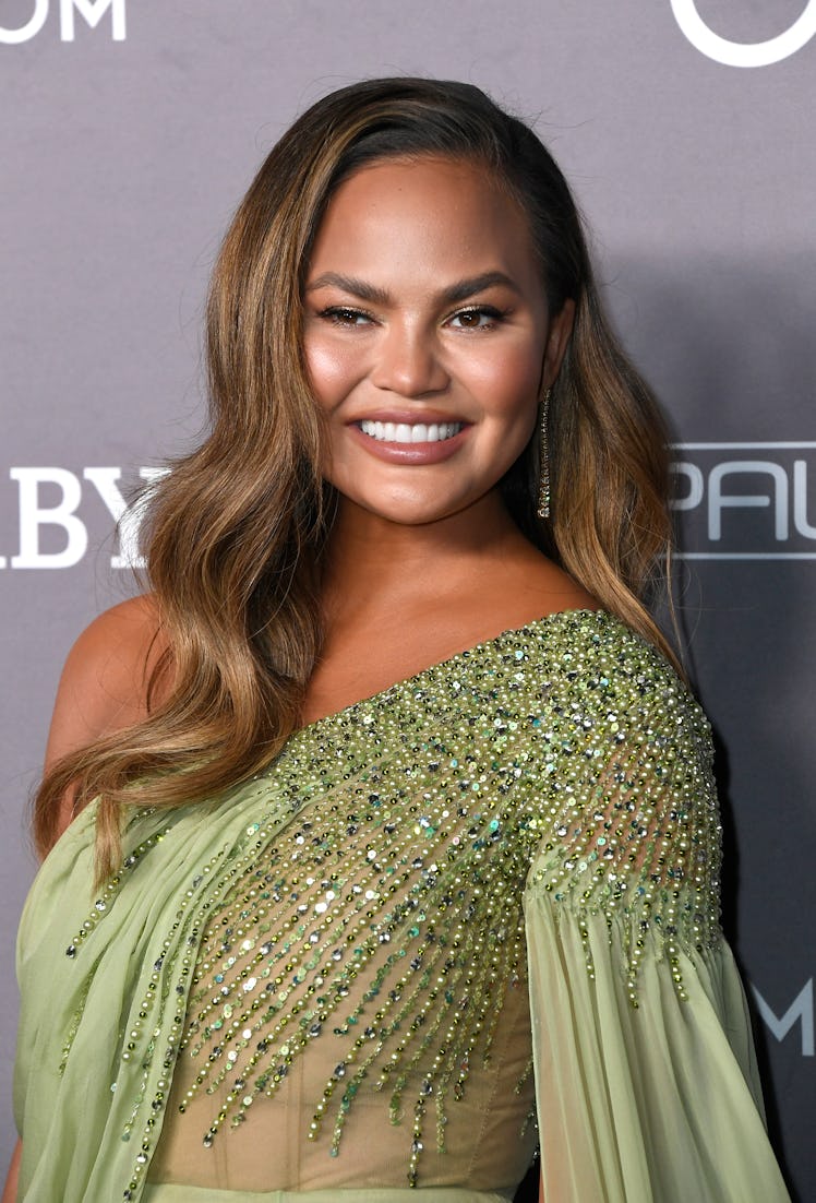Chrissy Teigen's Photo Of Luna Meeting Queen Elsa Is Adorable