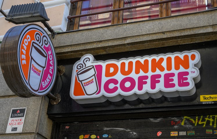 Dunkin's Girl Scout Cookie coffee flavors are coming back in 2020.