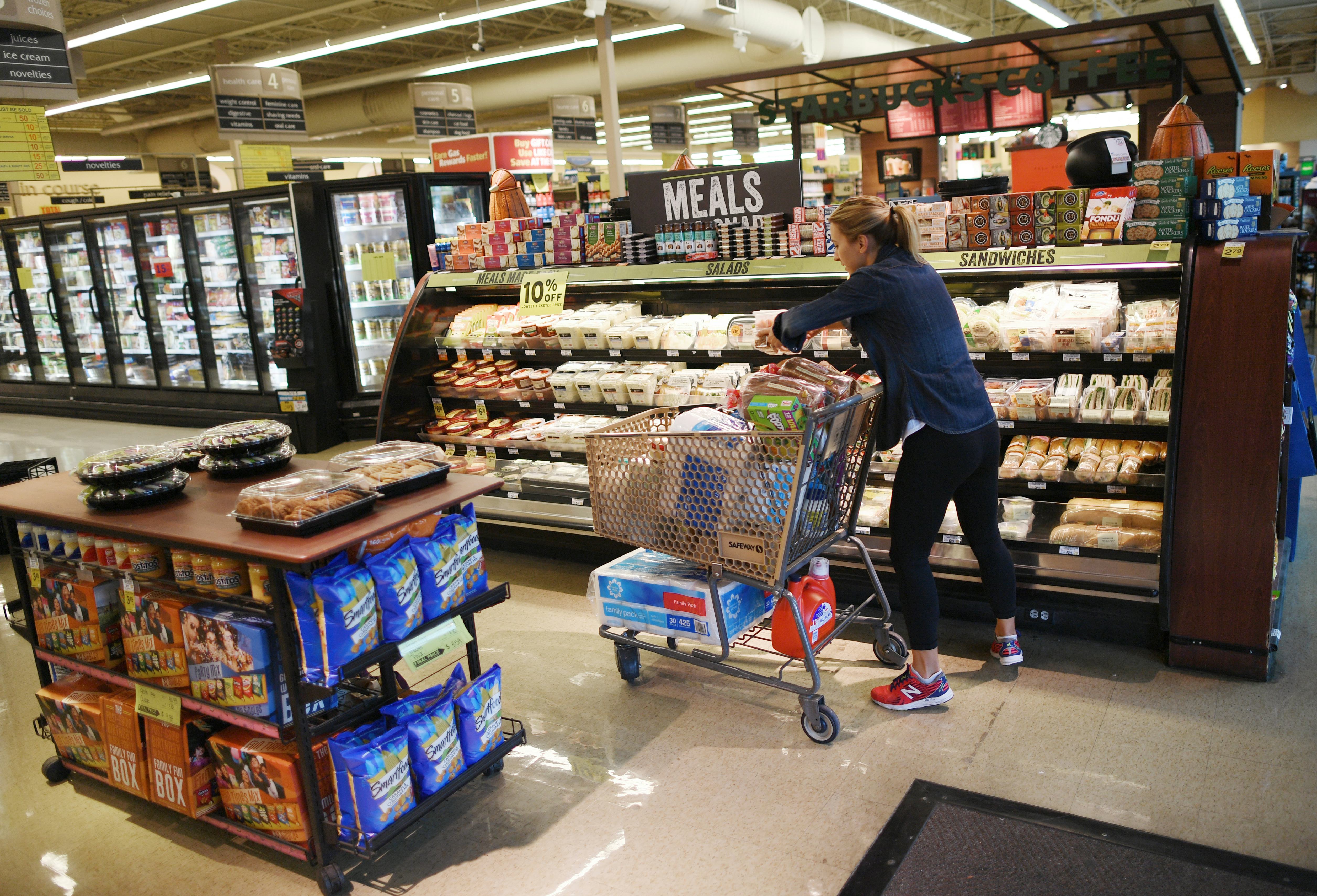 Safeway's Christmas Eve & Christmas Day 2019 Hours Are A Holiday Miracle