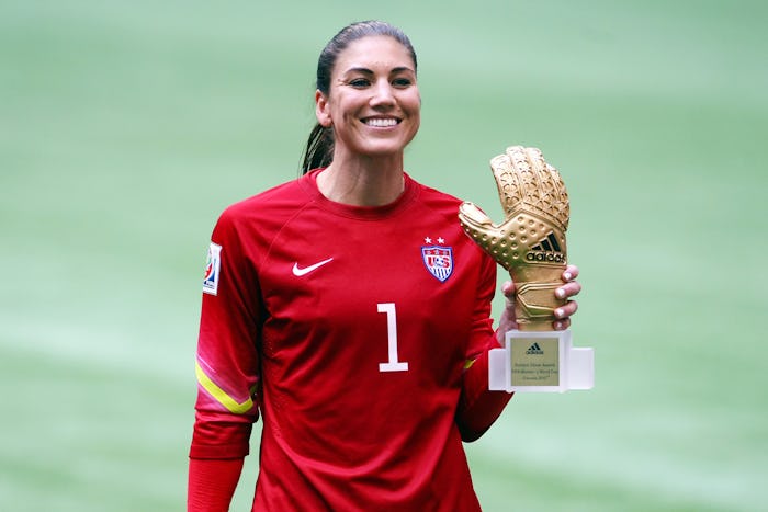 Former U.S. soccer star Hope Solo revealed she's pregnant with twins Monday. 