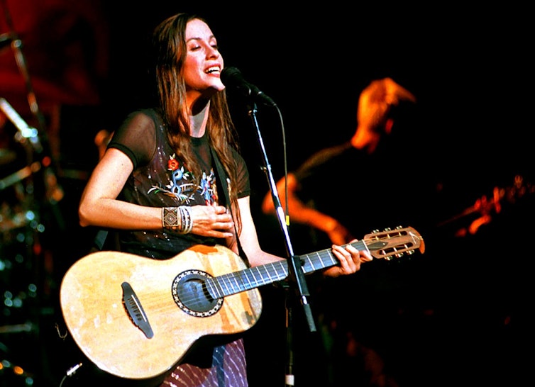 Alanis Morissette's 'Jagged Little Pill' Anniversary Tour Is A '90s ...