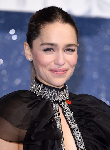 Emilia Clarke Doesn't Take Selfies With Fans Anymore For Her Mental Health