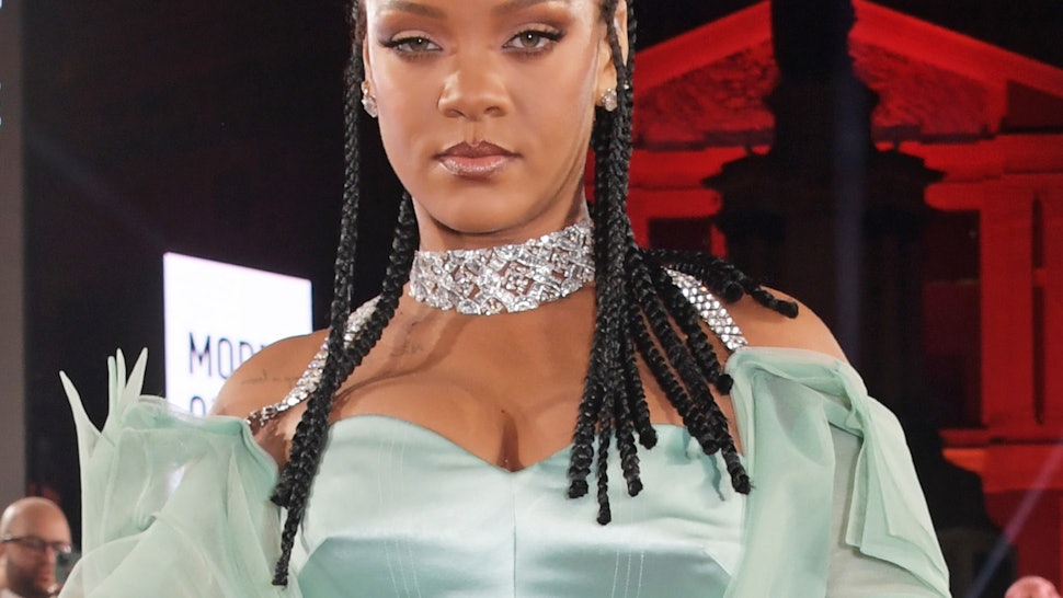 Rihanna Teased Her New Album With A Hilarious Meme Hyping The