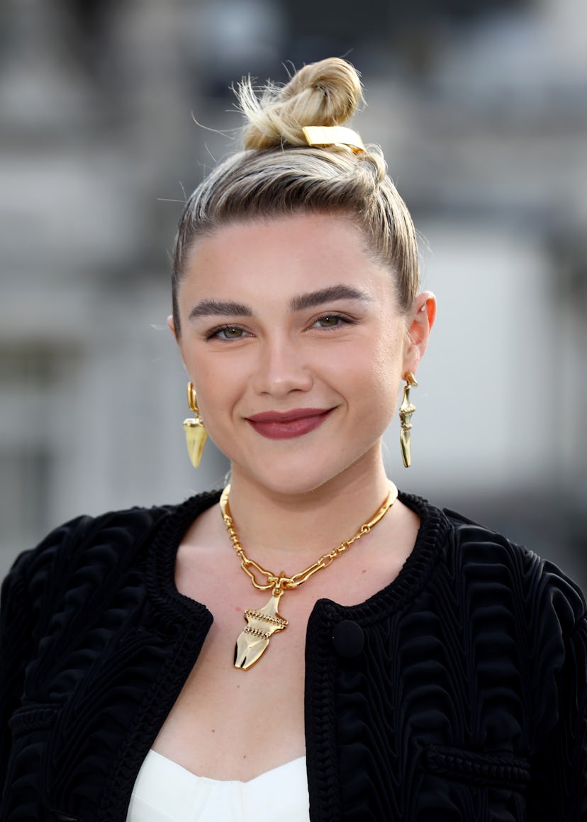 Florence Pugh's sculptural top knots are easy to copy on New Year's Eve