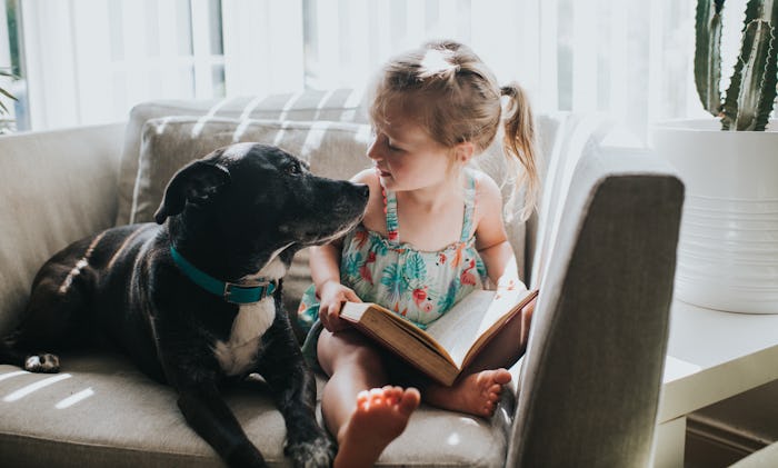 Kids read longer in the company of dogs, according to a new study.