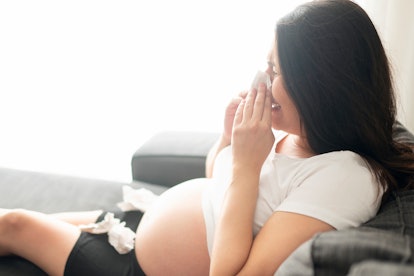 Experts say you should keep your other symptoms in mind when battling a fever during pregnancy.