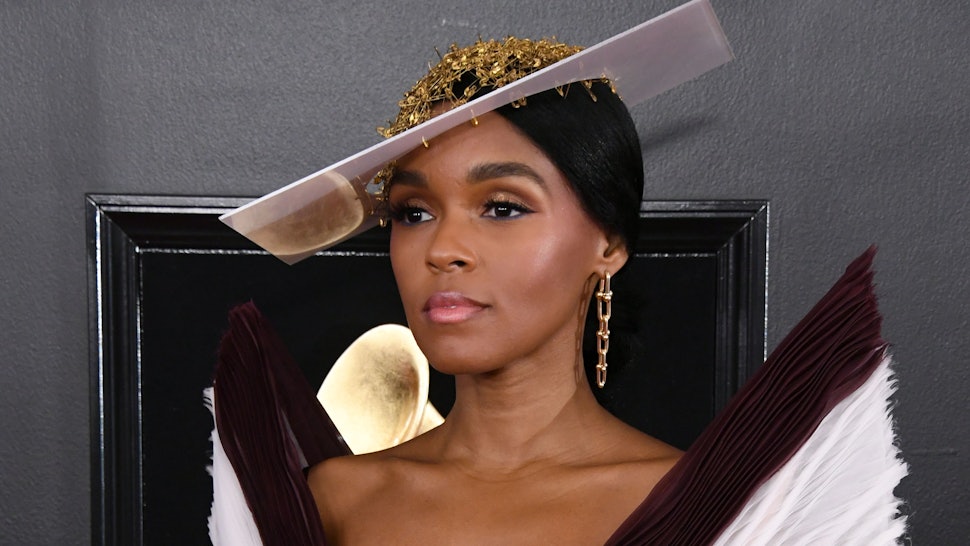Janelle Monae S 2019 Grammy S Outfit Is A Walking Sculpture