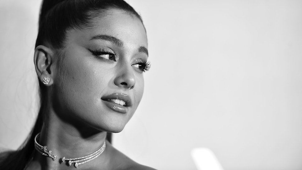 Ariana Grandes Response To Mac Millers Grammy Loss Showed