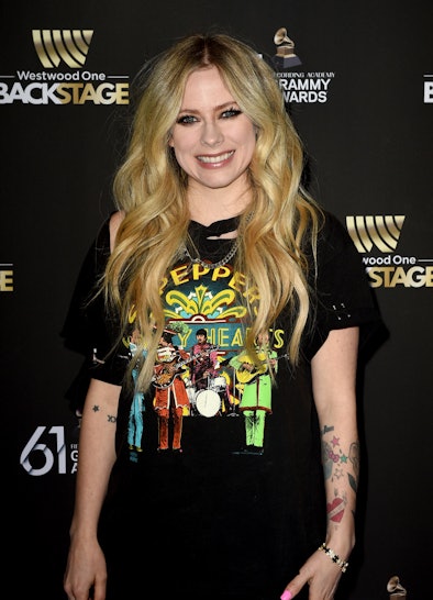 Avril Lavigne And Nicki Minajs Collab Dumb Blonde Is A Powerful Anthem 