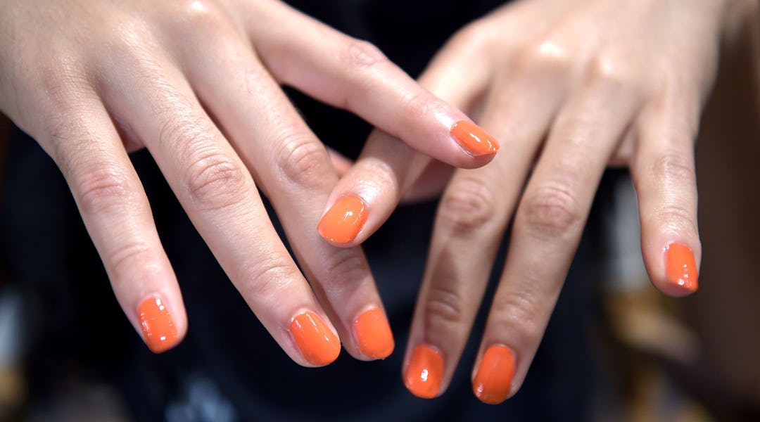 Are Powder Dip Nails Harmful Pros Weigh In