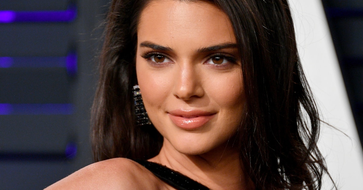 Kendall Jenner's 2019 Oscars After Party Dress Is The Most Risky Thing ...