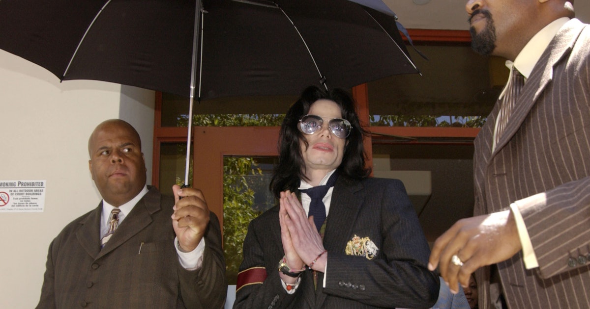 What Happened At Michael Jackson S 2005 Trial Leaving Neverland Recaps The Infamous Legal Battle