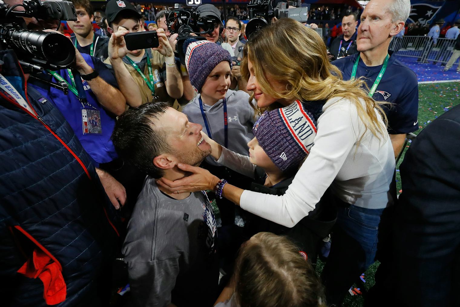 Photos Of Gisele Bundchen At Super Bowl LIII Were Quietly Tousled