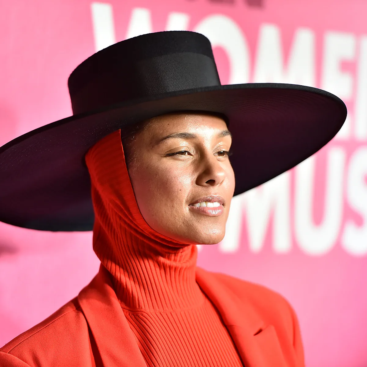 Alicia Keys' 2019 Grammys Dress Solidifies Her As The Girl On Fire Alicia Keys' 2019 Grammys Dress Solidifies Her As The Girl On Fire