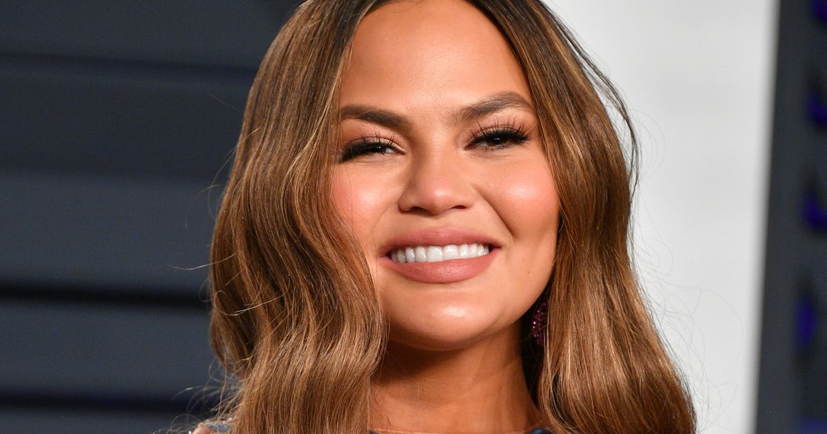 Chrissy Teigen's Response To A Hater Telling Her To Post Bikini