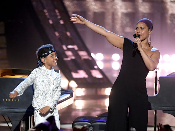 Alicia Keys' Video Of Her Singing With Her Son Is So Inspiring