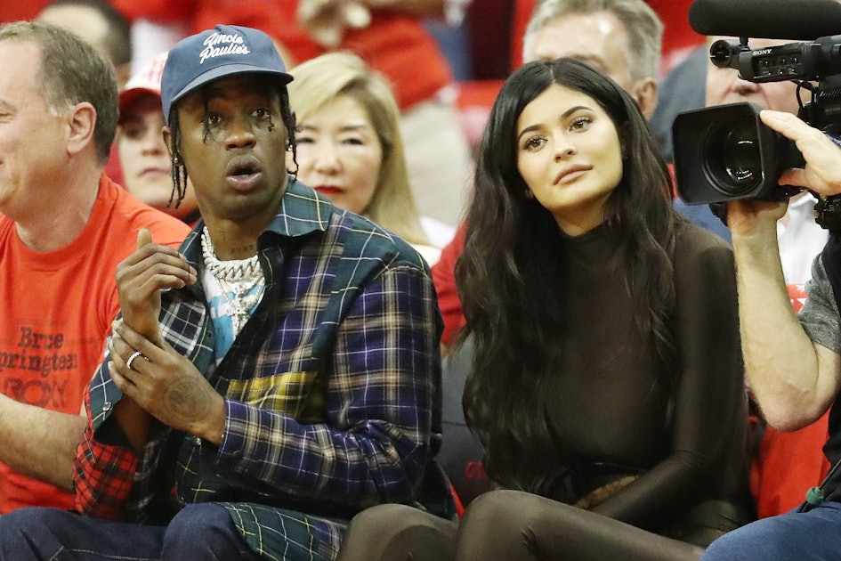 Travis Scott Wears Kylie Jenner Sweatshirt After Cheating Rumors