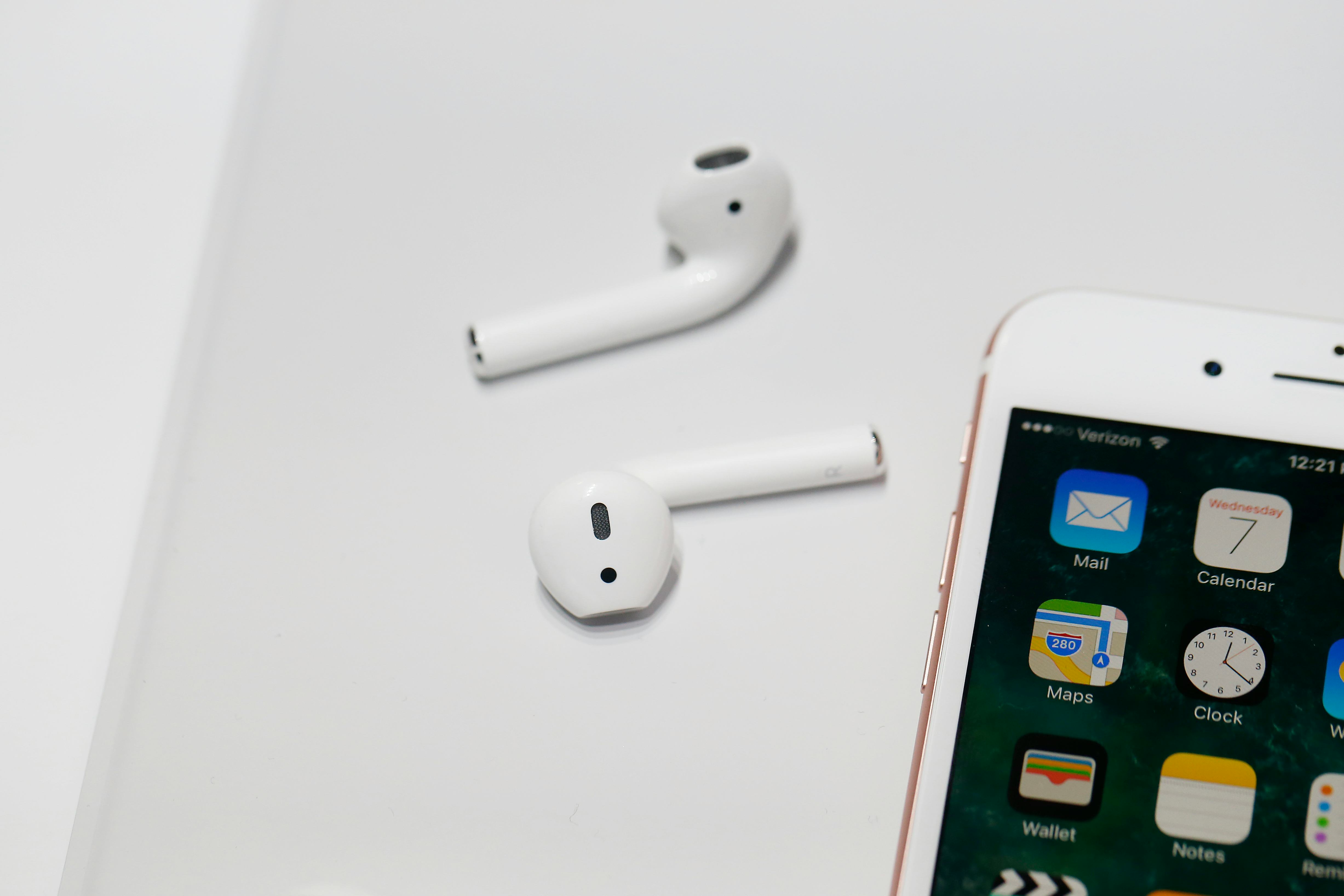 Do Apple Airpods Work With Galaxy Phones Here s What Android