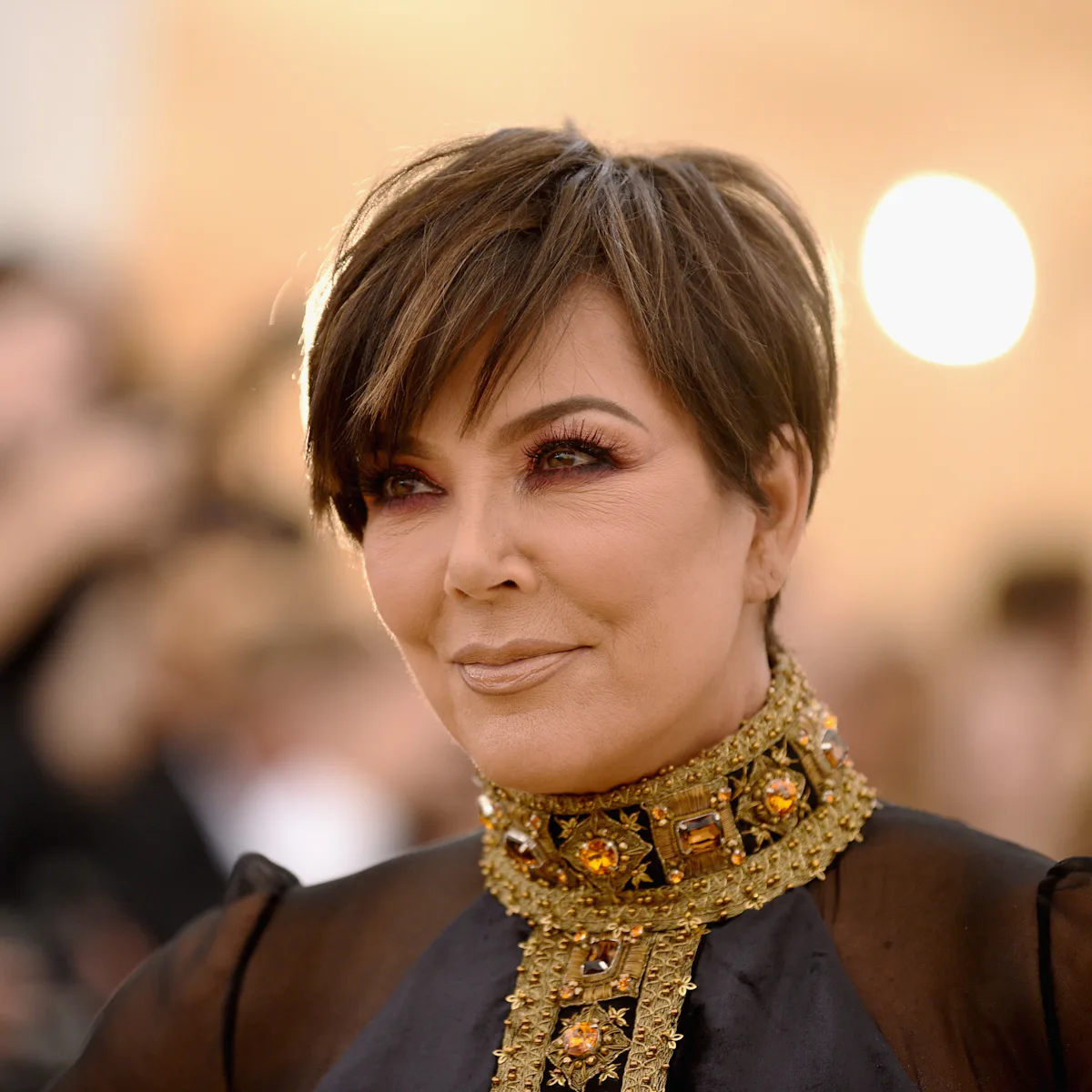 Kris Jenner's Green Dress & Pink Heels Are An Unexpected Color Combo Worth Trying Kris Jenner's Green Dress & Pink Heels Are An Unexpected Color Combo Worth Trying