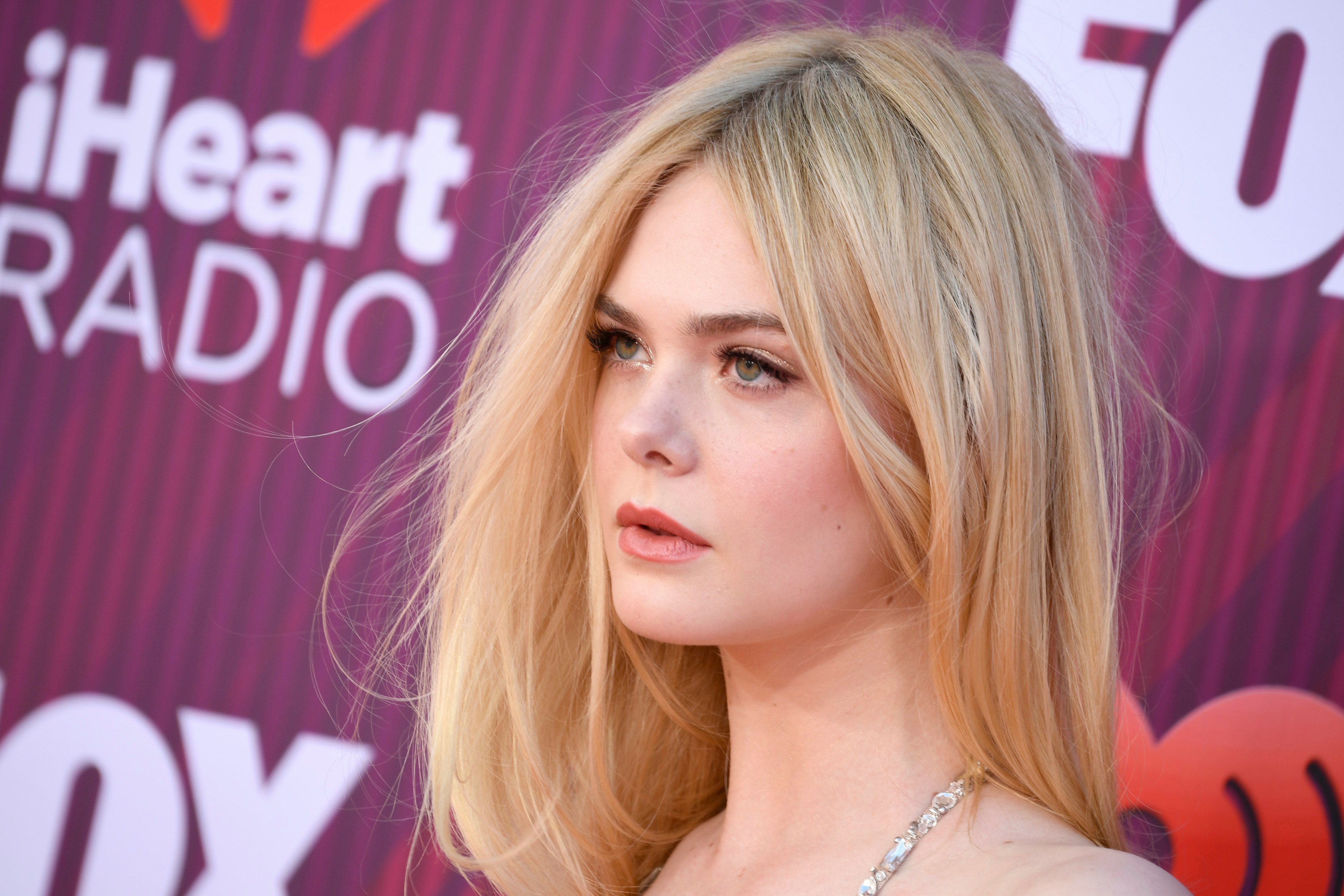 Elle Fanning's Cat Eye Paid Homage To The '60s In A Super-Chic Way