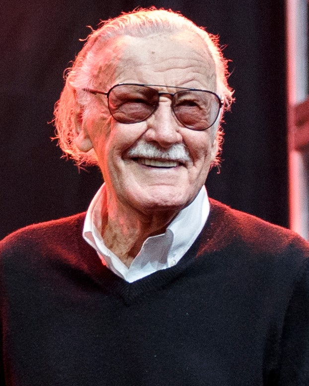 The Stan Lee Cameo In Captain Marvel Will Make 90s Kids So Happy