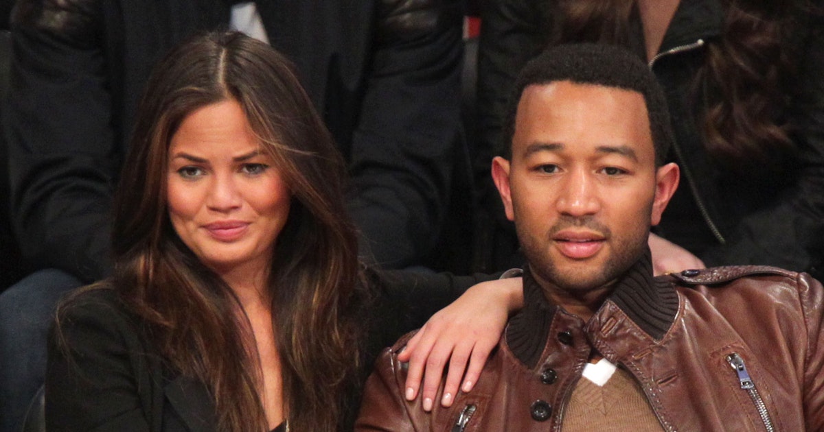 Dwyane Wade Falling On Chrissy Teigen John Legend Resulted In So Many Good Memes Photos