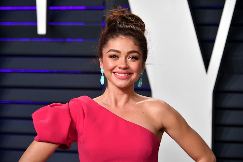 Is Sarah Hyland S Hair Permed The Actor Debuted Her Naturally