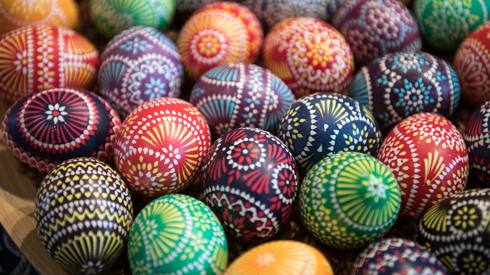 9 Easter 2019 Egg Hunt For Adults Ideas That Are Genuinely Fun
